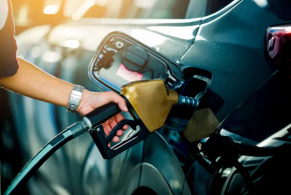 8 consigli per ridurre il consumo di carburante consumo carburante