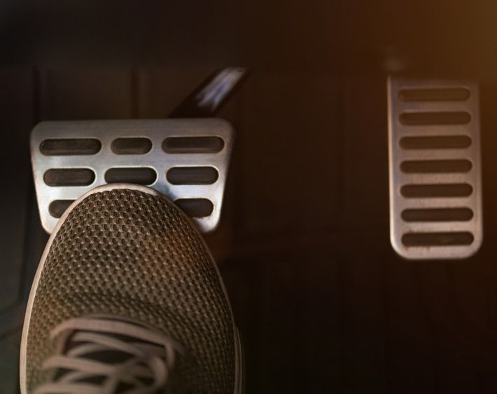 I freni possono surriscaldarsi: scopri i segnali e come prevenirlo.